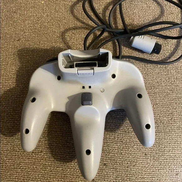 Nintendo Controller®️ - Picture 2 of 2